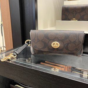 COACH 73639 SUNGLASS CASE IN SIGNATURE CANVAS/LEATHER